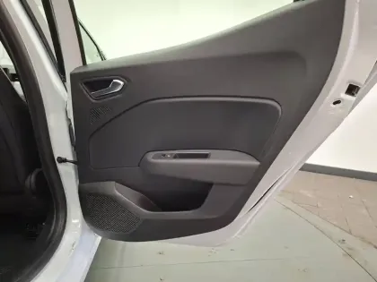 Photo 19 Renault Clio  E-Tech 140 - 21N