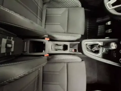 Photo 16 Renault Clio Gén. V (BJA) Ph2 esprit Alpine 5