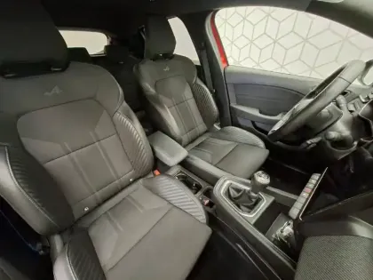 Photo 18 Renault Clio Gén. V (BJA) Ph2 esprit Alpine 5