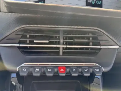 Photo 12 Peugeot 208 Gén. II Ph1 NG Like 5