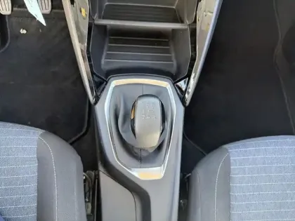 Photo 23 Peugeot 208 Gén. II Ph1 NG Like 5