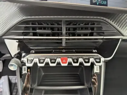 Photo 21 Peugeot 208  PureTech 100 S&S BVM6 Active