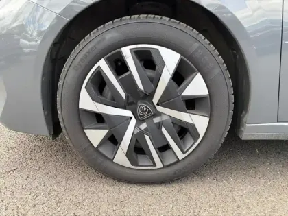 Photo 14 Peugeot 208  PureTech 100 S&S BVM6 Active