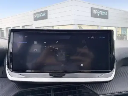 Photo 12 Peugeot 208  PureTech 100 S&S BVM6 Active