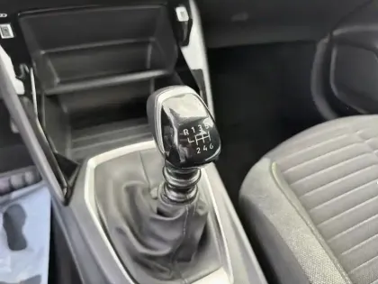 Photo 23 Peugeot 208  PureTech 100 S&S BVM6 Active