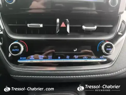 Photo 12 Toyota Corolla  Hybride 122h Design