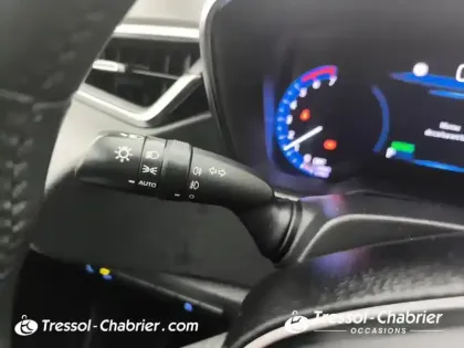 Photo 16 Toyota Corolla  Hybride 122h Design