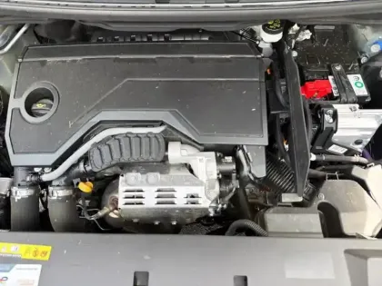 Photo 6 Peugeot 5008  Hybrid 136 e-DCS6 Allure