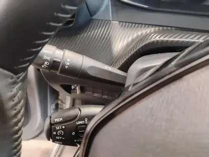 Photo 16 Peugeot 208  Turbo 100 ch BVM6 Allure