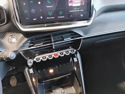 Photo 12 Peugeot 208  Turbo 100 ch BVM6 Allure