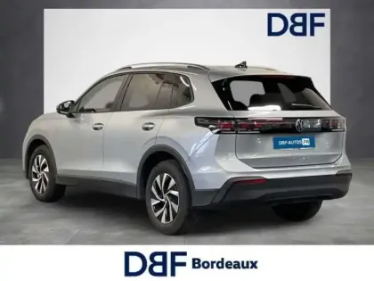 Photo 12 Volkswagen Tiguan 2.0 TDI 150ch DSG7 VW Edition
