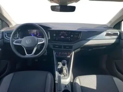 Photo 7 Volkswagen Polo 1.0 TSI 95 S&S BVM5 VW Edition