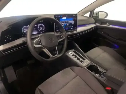 Photo 8 Volkswagen Golf 1.5 eHybrid 204 DSG6 VW Edition