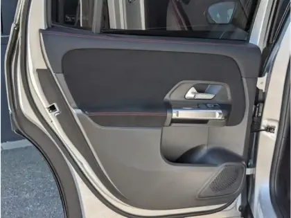 Photo 17 Mercedes GLB 200 d 