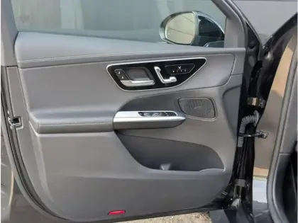 Photo 15 Mercedes Classe GLC Gén. II (C254) Ph1 AMG Line 5