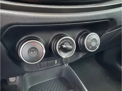 Photo 12 Toyota Aygo Gén. I Ph1 Dynamic 5