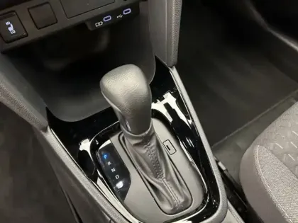 Photo 14 Toyota Yaris Hybride 1.5 HYBRID 116H DESIGN AUTO