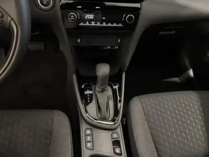 Photo 11 Toyota Yaris Hybride 1.5 HYBRID 130H DESIGN AUTO 2WD