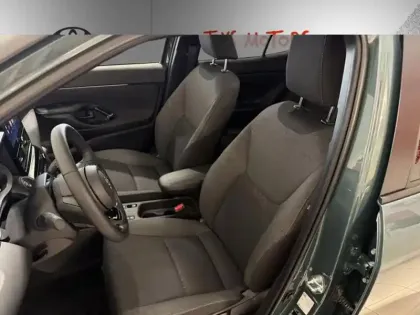 Photo 13 Toyota Yaris Hybride 1.5 HYBRID 130H DESIGN AUTO 2WD