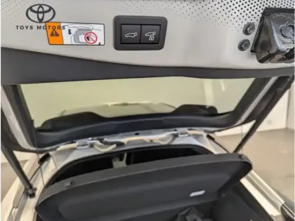 Photo 8 Toyota C-HR Gén. II Ph1 Graphic 5