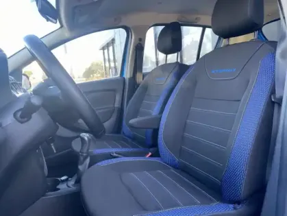 Photo 11 Dacia Sandero 15 Ans TCe 100