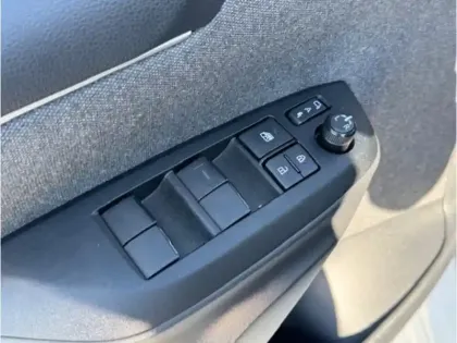 Photo 14 Toyota Yaris Hybride 116H Design MY22