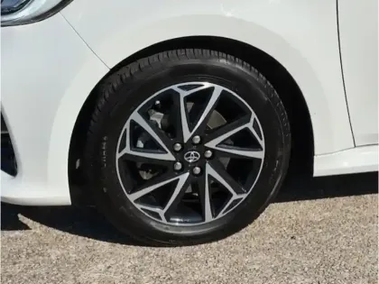 Photo 26 Toyota Yaris Hybride 116H Design MY22