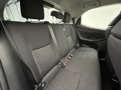 Photo 17 Toyota Yaris Hybride 116h Dynamic