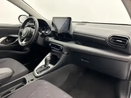 Photo 15 Toyota Yaris Hybride 116h Dynamic