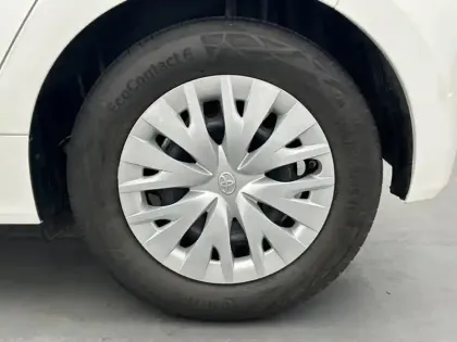 Photo 8 Toyota Yaris Hybride 116h Dynamic