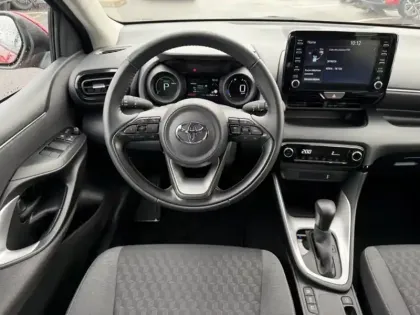 Photo 15 Toyota Yaris Hybride 116h Design
