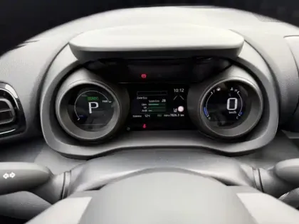 Photo 17 Toyota Yaris Hybride 116h Design