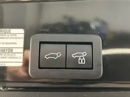 Photo 21 Toyota Yaris Gén. I Ph1 NG Première 5