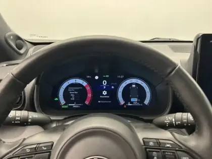 Photo 11 Toyota Yaris Gén. I Ph1 NG Première 5