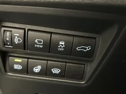 Photo 13 Toyota Yaris Gén. I Ph1 NG Première 5