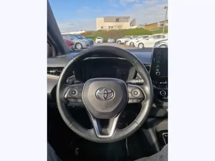 Photo 13 Toyota Corolla Hybride 184h Design