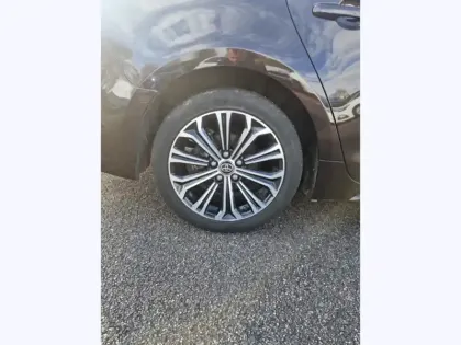 Photo 6 Toyota Corolla Hybride 184h Design