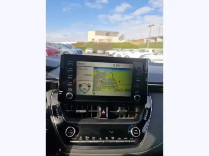 Photo 15 Toyota Corolla Hybride 184h Design