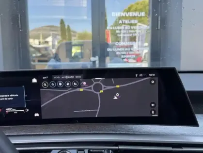Photo 15 Peugeot 3008 III 1.2 HYBRID 136 E-DCS6 ALLURE