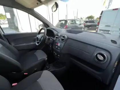 Photo 16 Dacia Lodgy 7 Places Essentiel TCe 100 FAP E6U
