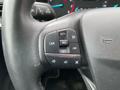 Photo 15 Ford Fiesta Gén. V Ph2 Titanium Business 5