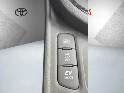 Photo 20 Toyota Yaris Hybride 1.5 HYBRID 116H DESIGN