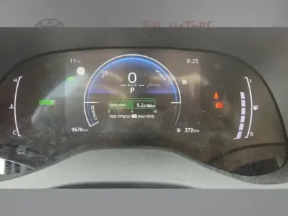 Photo 16 Toyota Yaris Hybride 1.5 HYBRID 116H DESIGN