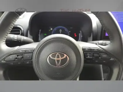 Photo 15 Toyota Yaris Hybride 1.5 HYBRID 116H DESIGN