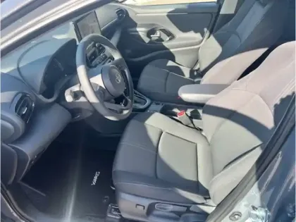 Photo 11 Toyota Yaris Hybride 116H DESIGN PACK MY26