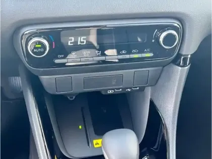 Photo 15 Toyota Yaris Hybride 116H DESIGN PACK MY26