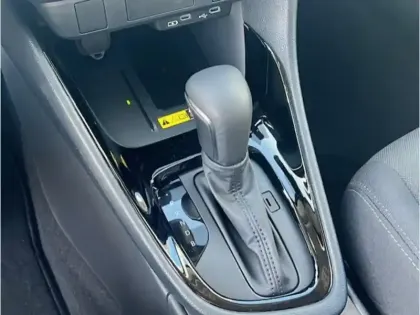 Photo 16 Toyota Yaris Hybride 116H DESIGN PACK MY26