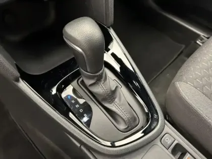 Photo 14 Toyota Yaris Hybride 1.5 HYBRID 116H DESIGN AUTO