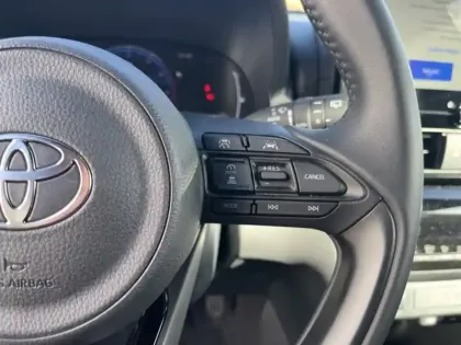 Photo 13 Toyota Yaris Hybride 1.5 HYBRID 130H DESIGN AUTO 2WD