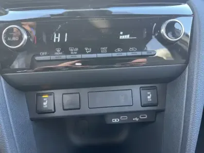 Photo 18 Toyota Yaris Hybride 1.5 HYBRID 130H DESIGN AUTO 2WD